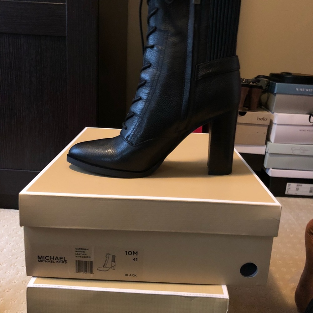 Michael Kors Carrigan bootie